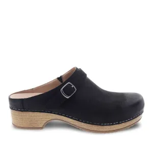 BERRY BLACK