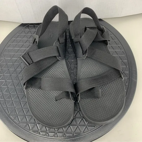 Chaco Men 45 Size 12 Sandals Black Strappy Shoes Rubber Water Hiking Lowdown 2