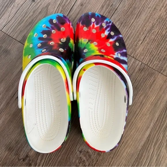 Crocs classic clogs in multi tie dye Size 11