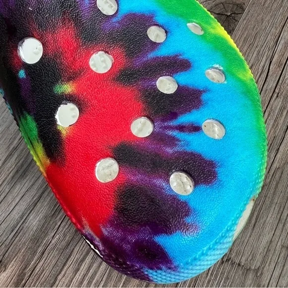 Crocs classic clogs in multi tie dye Size 11