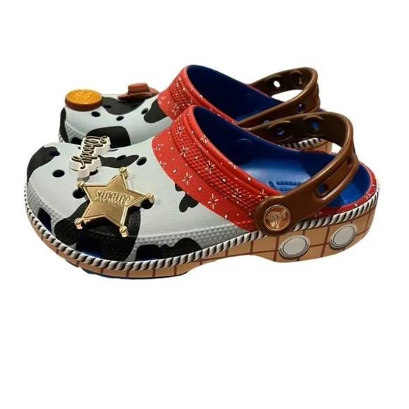 Crocs x Toy Story Sheriff Woody Clogs Toddler Multicolor Comfort ERk59