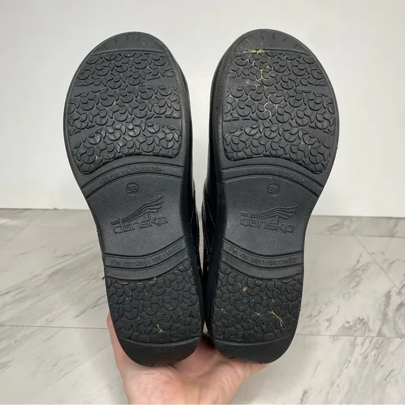 Dansko Black Leather Shoe Clog 39
