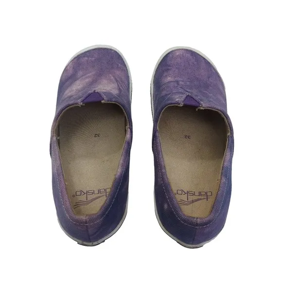 Dansko girls' &quot;Vesta&quot; tie-dyed canvas clogs