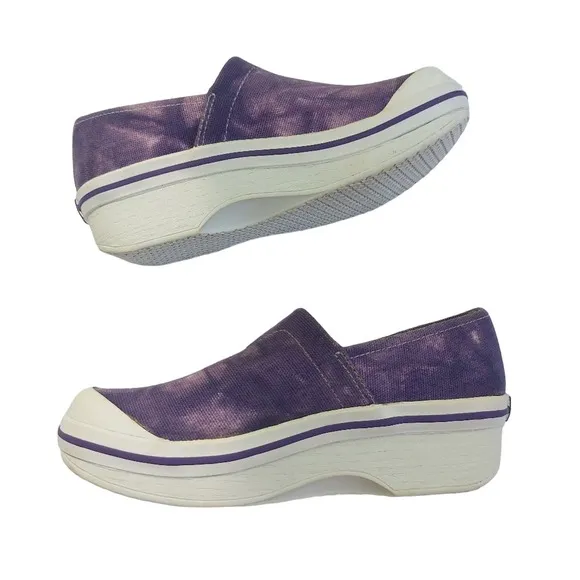 Dansko girls' &quot;Vesta&quot; tie-dyed canvas clogs