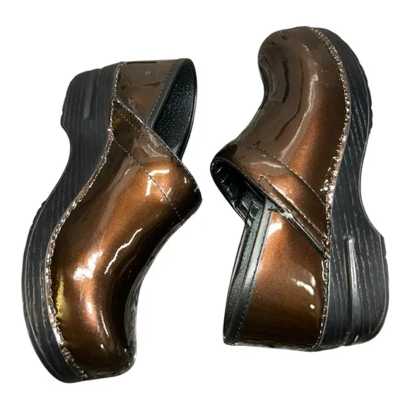 DANSKO Professional Brown Pearl Clogs Patent Leather Womens Size 38 | 7.5 US
