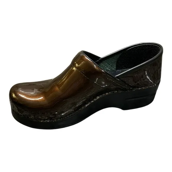 DANSKO Professional Brown Pearl Clogs Patent Leather Womens Size 38 | 7.5 US