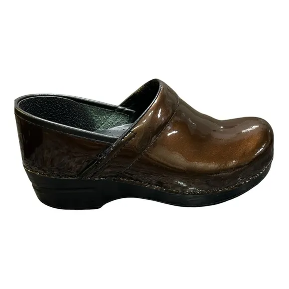 DANSKO Professional Brown Pearl Clogs Patent Leather Womens Size 38 | 7.5 US
