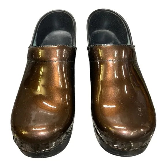 DANSKO Professional Brown Pearl Clogs Patent Leather Womens Size 38 | 7.5 US