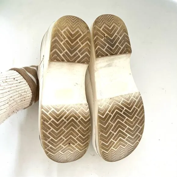 Dansko Professional Nursing Clogs White Sz 42
