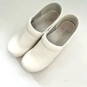 Dansko Professional Nursing Clogs White Sz 42