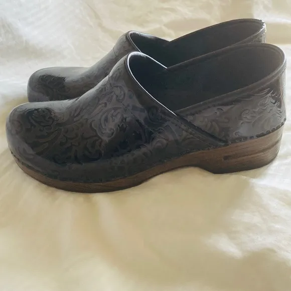 Dansko Women’s Brown Floral Tooled Leather Clogs Size 42