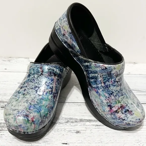 Dansko XP Clogs Sz 37