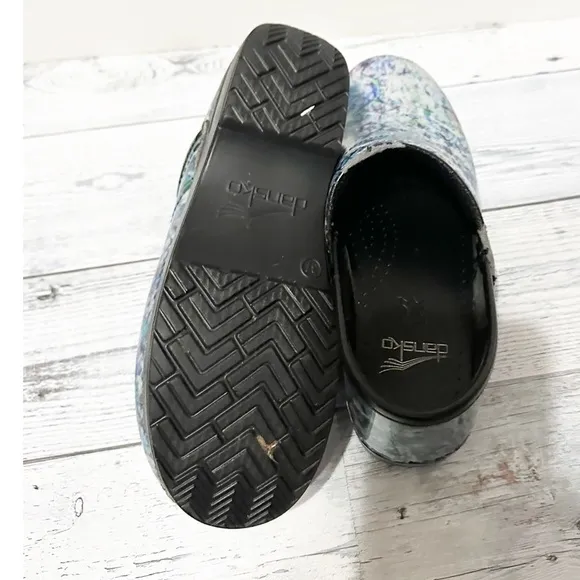 Dansko XP Clogs Sz 37