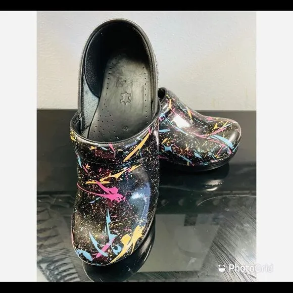 Dansko Professional BLK Pt Colorful Clogs WMS 40