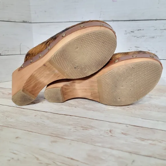 Five Worlds by Cordani calfhair clogs