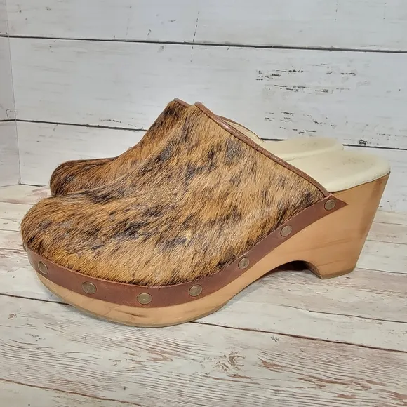 Five Worlds by Cordani calfhair clogs