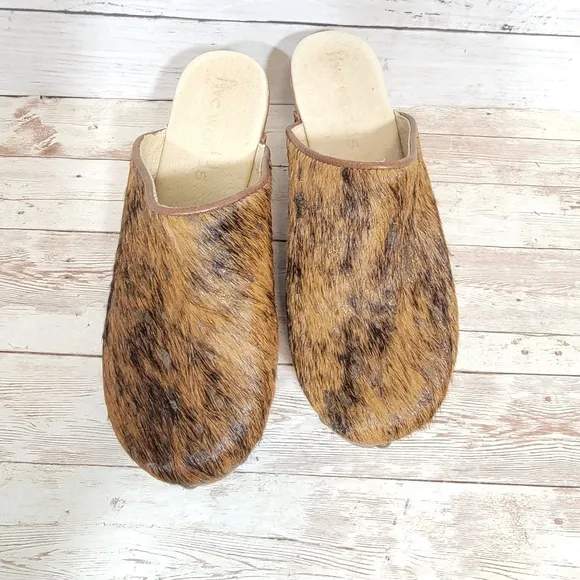 Five Worlds by Cordani calfhair clogs