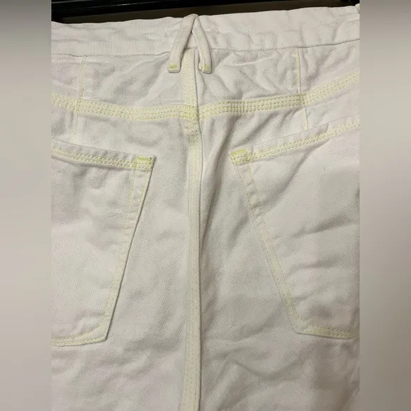Good American 90’s high rise carpenter cargo jeans with contrast stitching