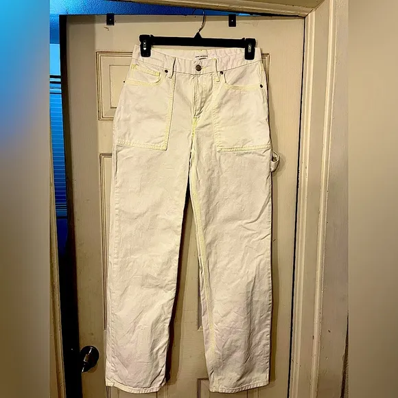 Good American 90’s high rise carpenter cargo jeans with contrast stitching