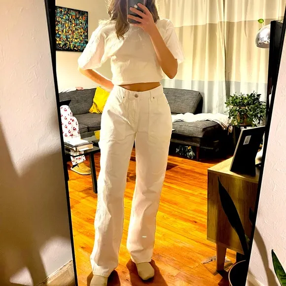 Good American 90’s high rise carpenter cargo jeans with contrast stitching