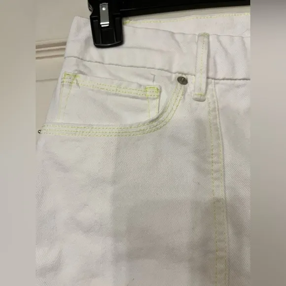 Good American 90’s high rise carpenter cargo jeans with contrast stitching