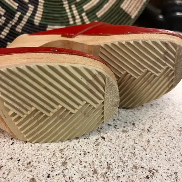 HASBEENS Swedish Clogs