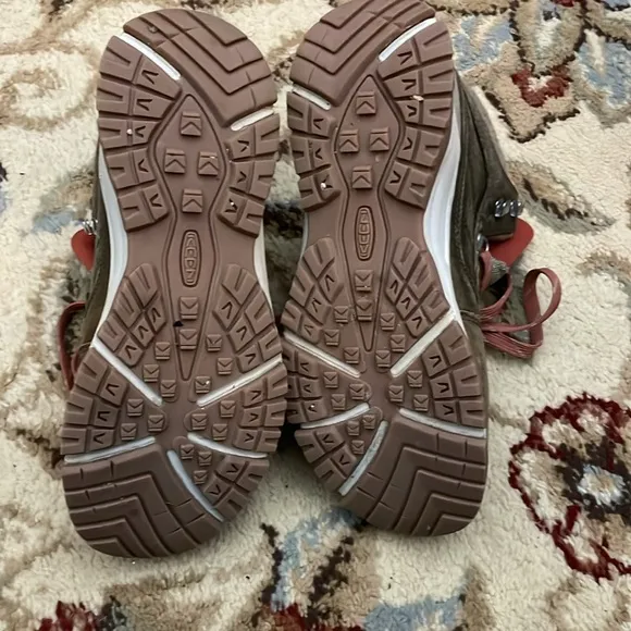 Keen Waterproof Brown Mid Hiking Boots Size 7.5