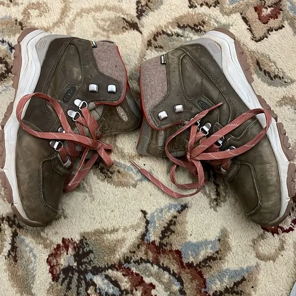 Keen Waterproof Brown Mid Hiking Boots Size 7.5