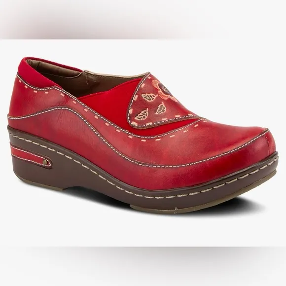 L’Artiste Burbank Red Leather Clogs NWOT