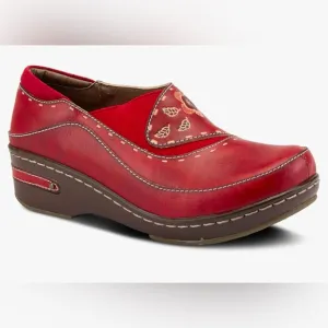 L’Artiste Burbank Red Leather Clogs NWOT