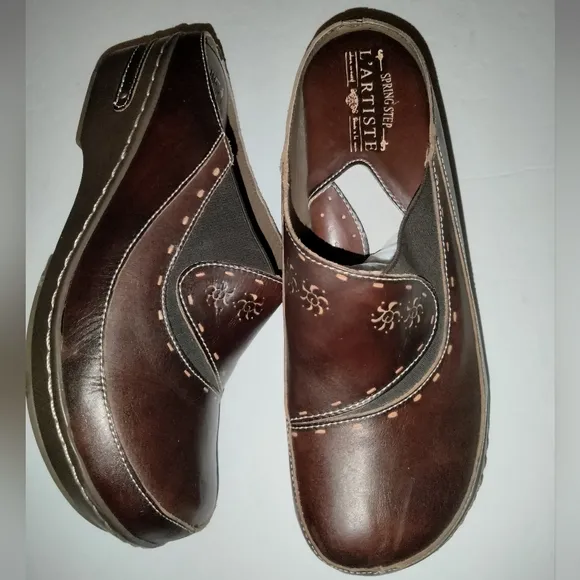 L'Artiste Spring Step (Size 39/US 8.5) Brown Leather Slip-on Padded Chino Clogs