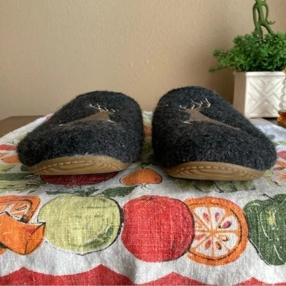 Living Kitzbühel Anthracite Deer slipper slides size 41