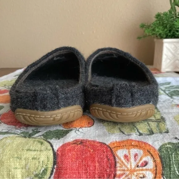 Living Kitzbühel Anthracite Deer slipper slides size 41