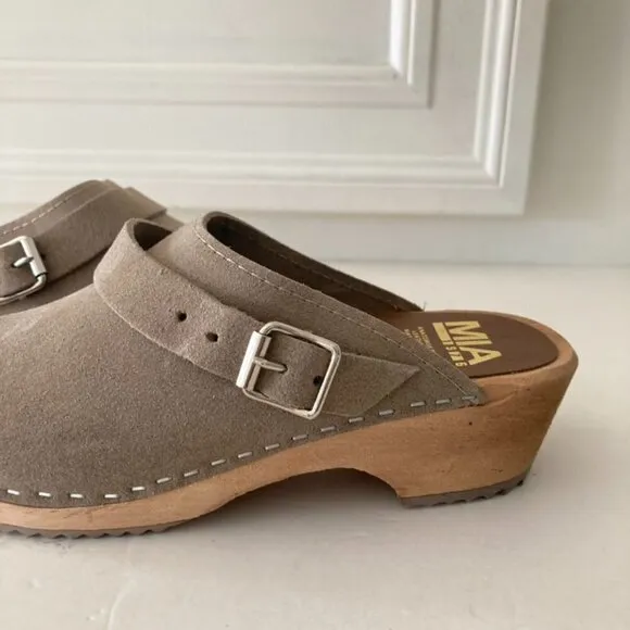 NWOB MIA Free People Alma Mushroom Suede Clogs