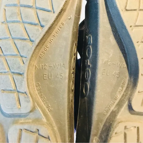 OOFOS Sandals
