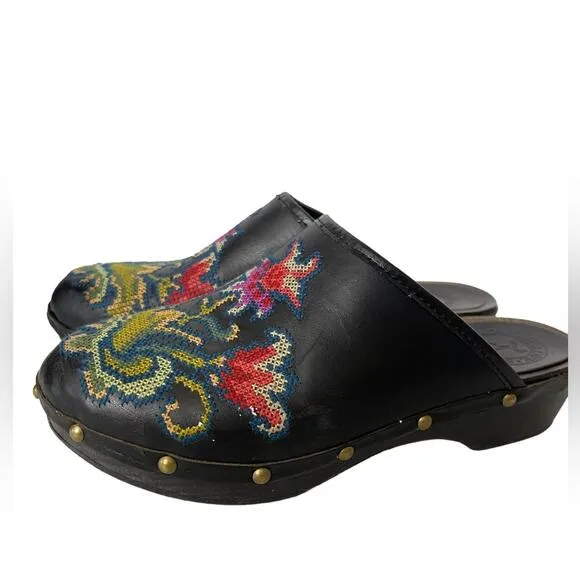 Penelope Chilvers Floral Embroidered Black Leather Clogs Size 6