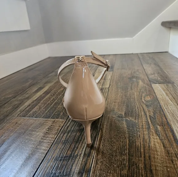Sam Edelman Nude Kitten Heel  Sandals. Size 7.