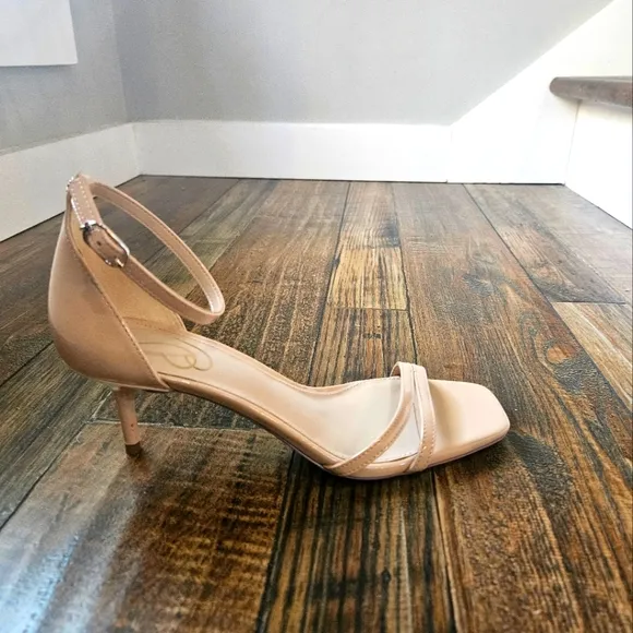 Sam Edelman Nude Kitten Heel  Sandals. Size 7.
