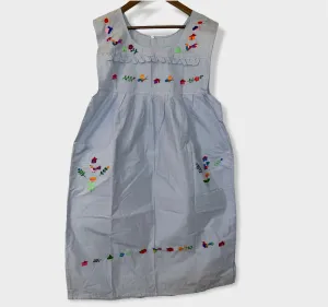 Size M Traditional Embroidered Dress from El Salvador-Vestido