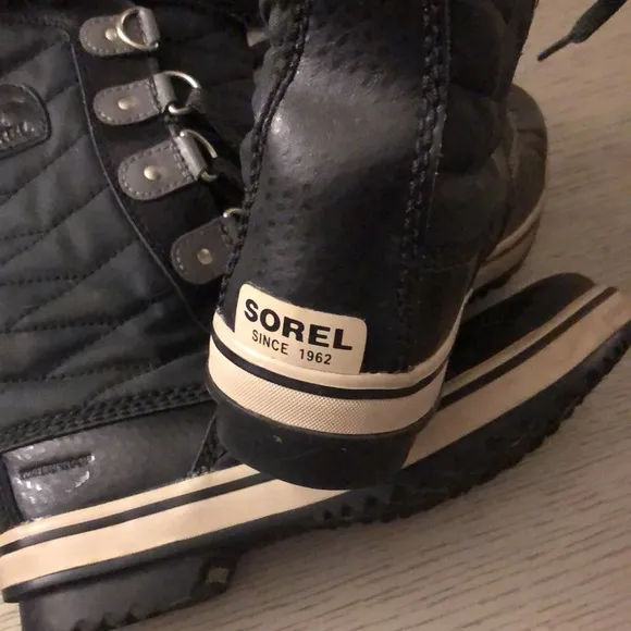 SOREL Kid's Tofino II Tall Hiking Boots with Faux Fur-Trim, Kids Size 2