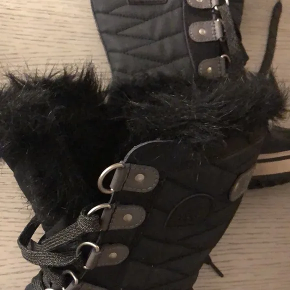 SOREL Kid's Tofino II Tall Hiking Boots with Faux Fur-Trim, Kids Size 2