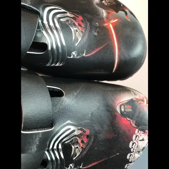STAR WARS KYLE REN BIRKENSTOCK Clogs Kids 26 nwot