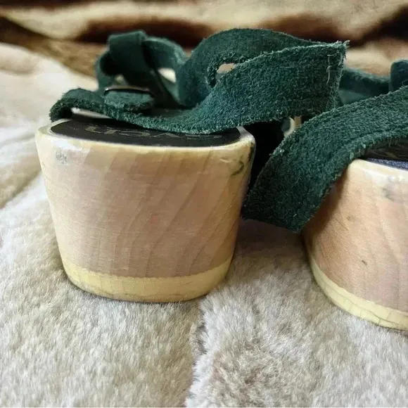 Sven Diamond Strap Clogs Forest Green Suede Open Toe Low Heel Sandals - 39