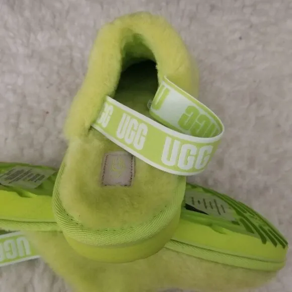 UGG Fluff Yeah Girls Clogs Slippers in Key Lime