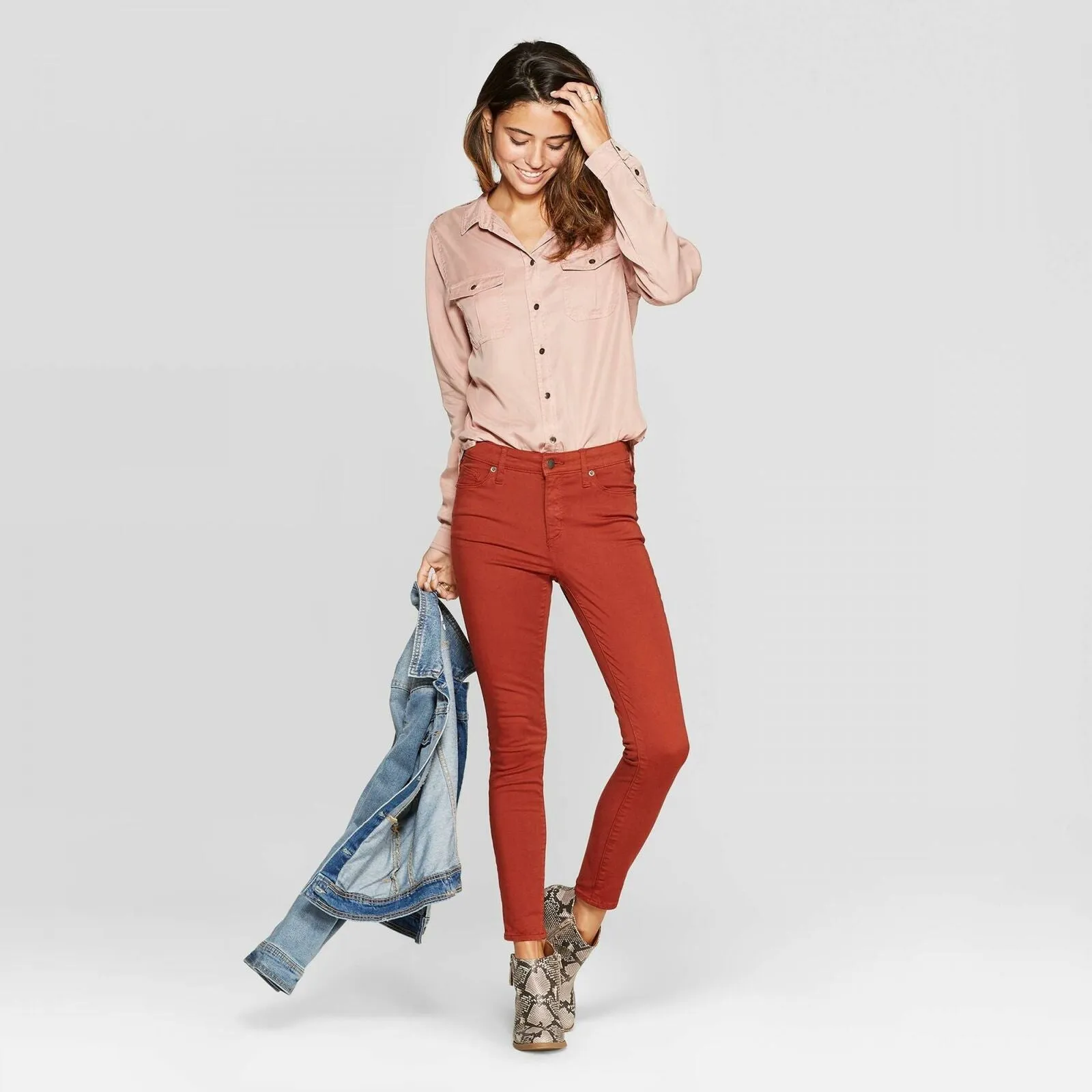 Universal Thread Women's Long Sleeve Pigment Dyed Soft Twill Shirt