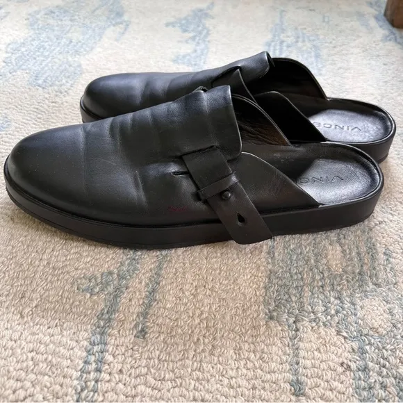 Vince Men's Essex Slip On Leather Mule Clogs SIZE 8 Black EUC